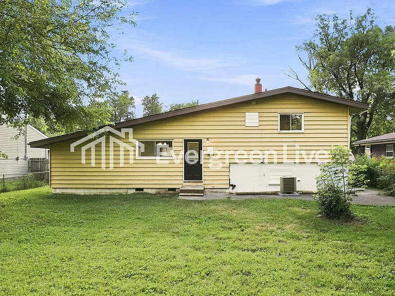 11540 Fitchburg Ln — Photo 15