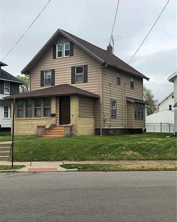 2nd image of 273 Huron St