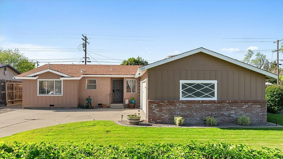 300 Ribier Ave photo 1