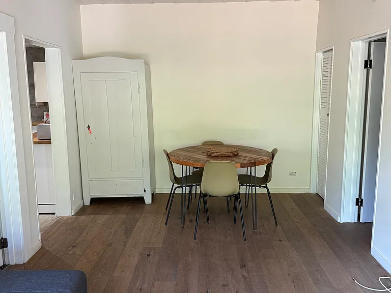 2573 1/2 Glen Green St #2573-1/2 — Photo 9