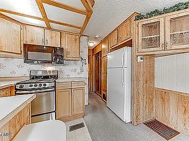 4th image of 17200 W Bell Rd Lot 212