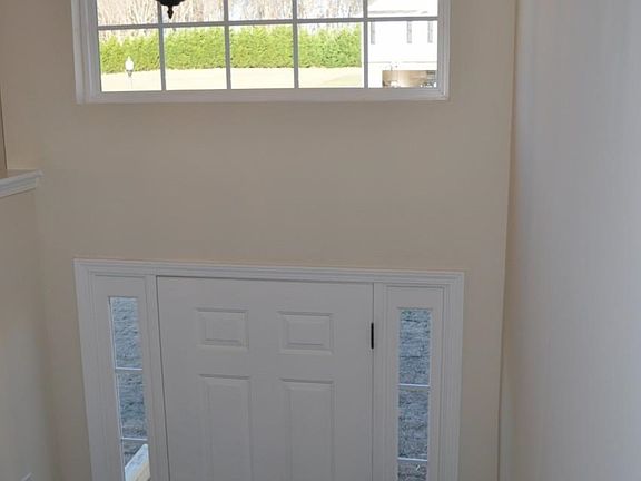 3rd image of 8250 Mountain Glen Dr #10