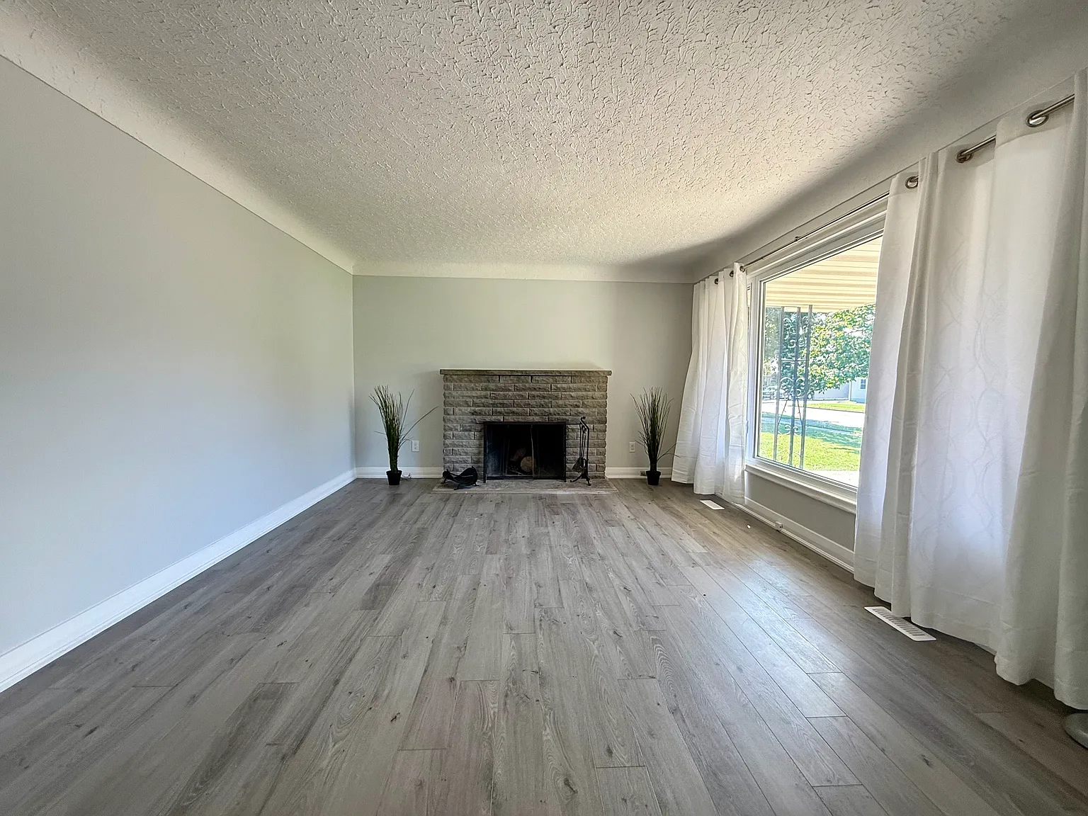 404 Grantham Avenue St Catharines Ontario L2M5A6 — Photo 3