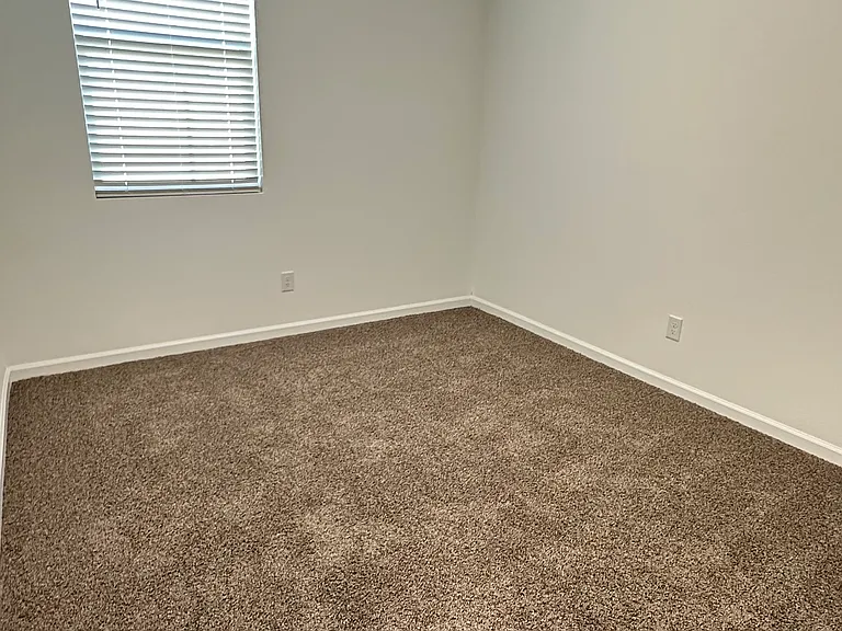 8033 Derick Ave — Photo 18