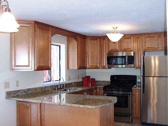 New Maple,Granite,Stainless with Tiled Floor