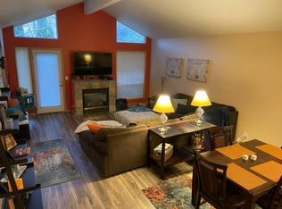 10241 SW Savaria Ct, Beaverton, OR