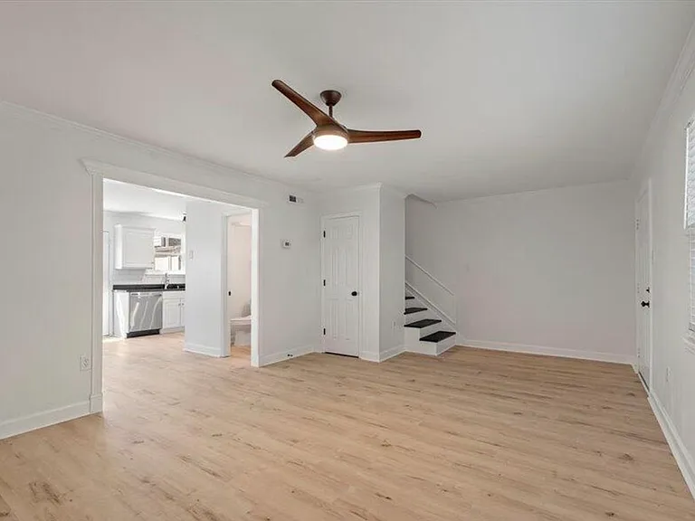 415 Parkdale Dr #8E — Photo 17
