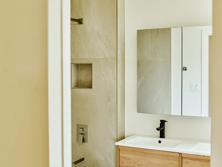 3741 Locke Ave — Photo 6