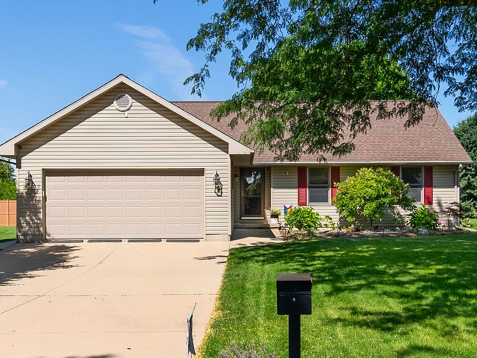 1st image of 2738 Becker Dr