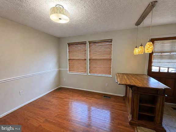3rd image of 13336 Burkitts Rd