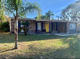 7009 Conifer Dr, Temple Terrace, FL 33637