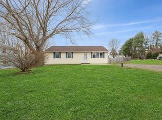 7 Colchester Ave, East Hampton, CT 06424