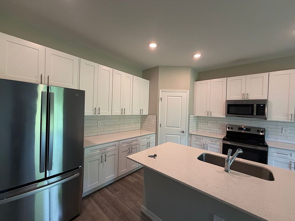 1st image of 1109 Abrams Blvd