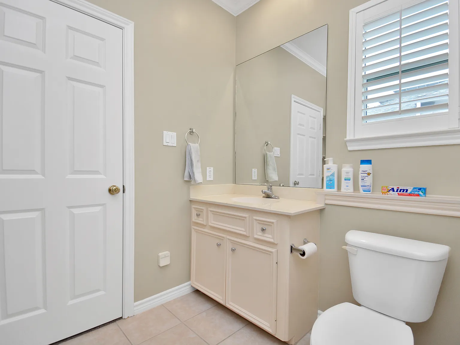 3 bed, 3.5 bath, 2508 sqft, $4,700 — Photo 4