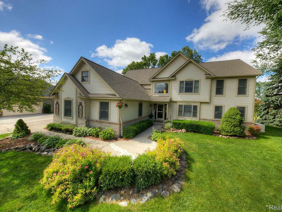 1st image of 3192 Lakewood Shores Dr