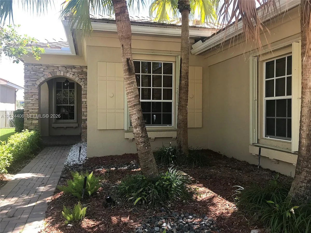 Photo 2 of 20 - 12400 NW 78th Mnr - Parkland, FL Building Photo - 12400 NW 78th Mnr