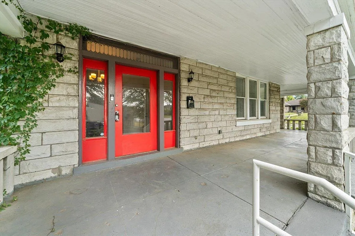 3 bed, 3.5 bath, $2,250 — Photo 4