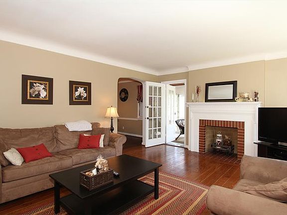 5th image of 4382 Grinnell Dr