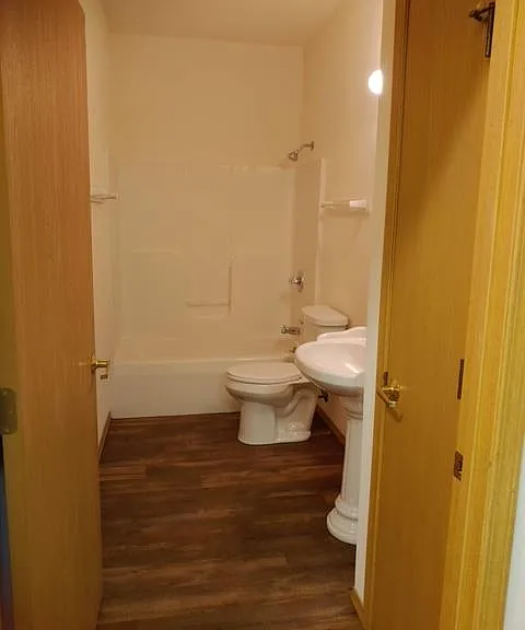 303 Bryon Row #B — Photo 9