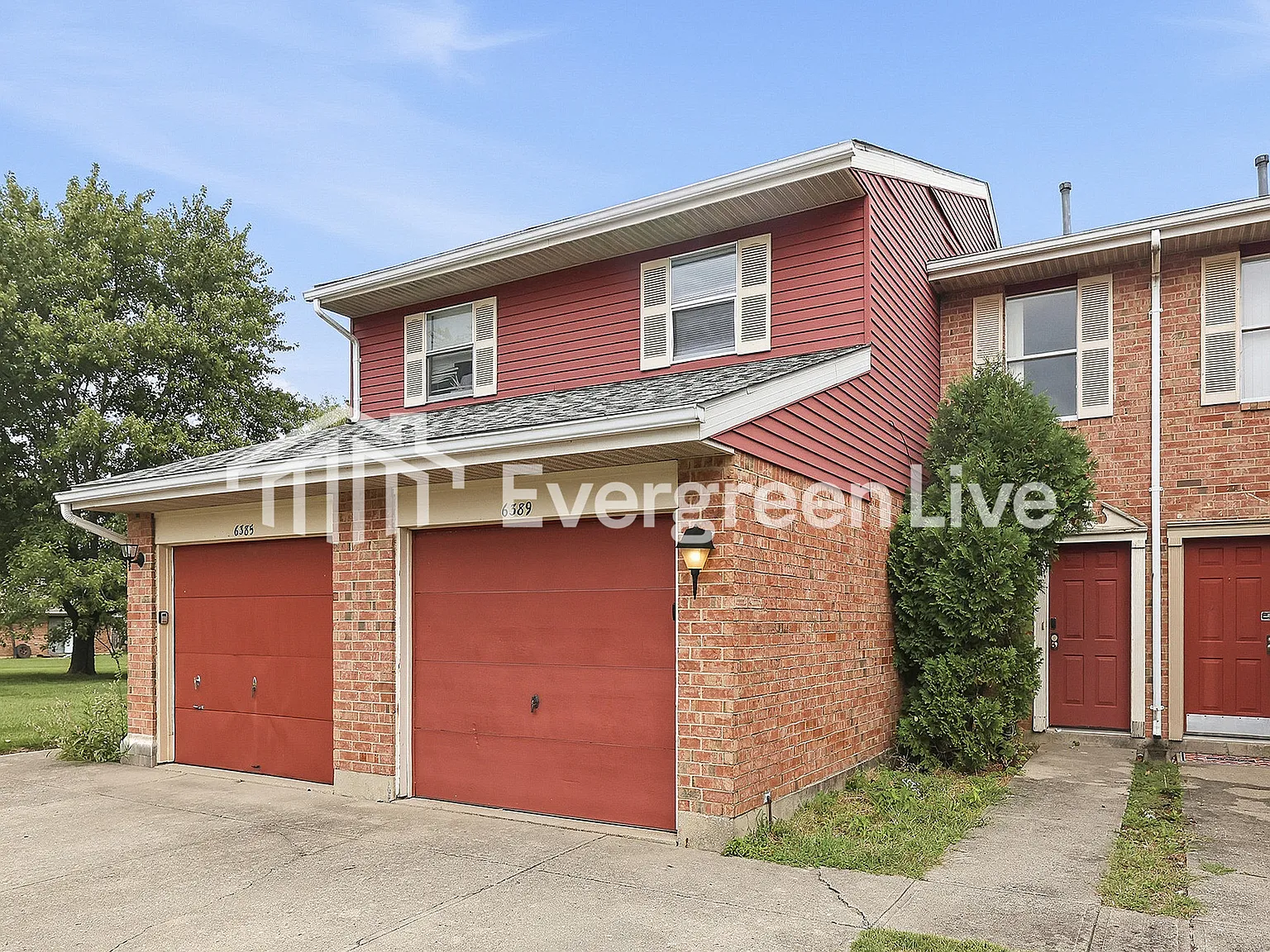 2 bed, 2.5 bath, 1232 sqft, $1,195 — Photo 2