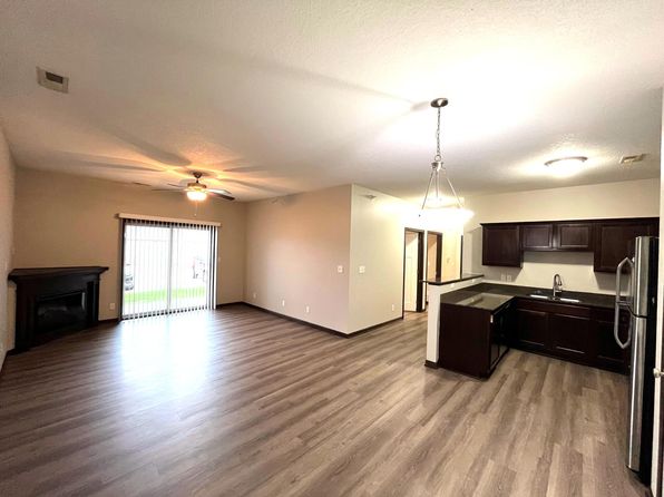 1211 NE Windsor Dr UNIT 106