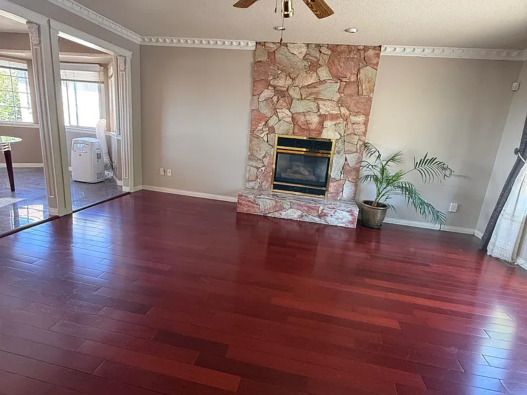2657 Sandstone Cres #UPPER FLOOR — Photo 13