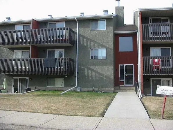 35 S Bennett St #107, Red Deer, AB T4R 1V3