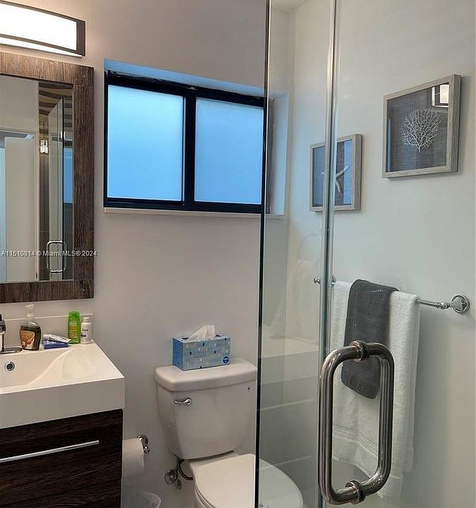 1st image of 114 SE 9th Ct #1