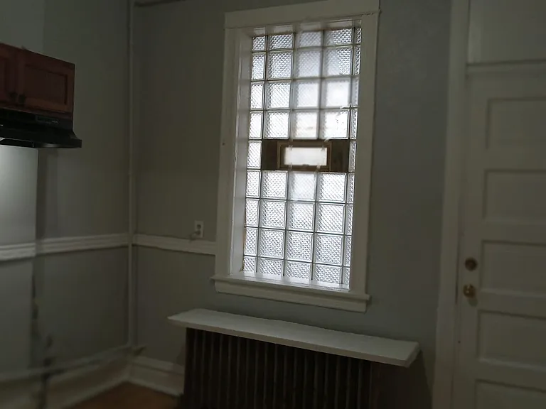 1512 E 73rd St #2 — Photo 36