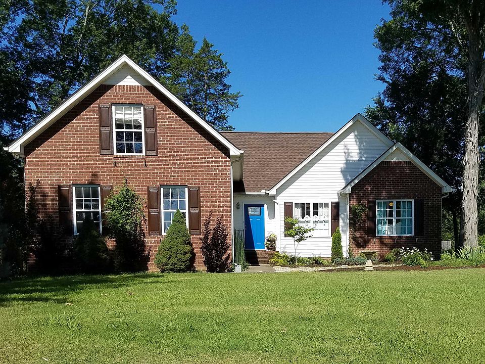 1st image of 300 Dorchester Dr