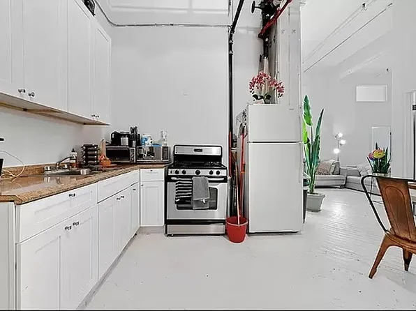 57 Jay St #2B, Brooklyn, NY 11201