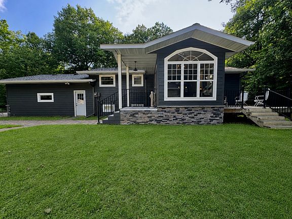 3rd image of 200 Ridgewood Drive