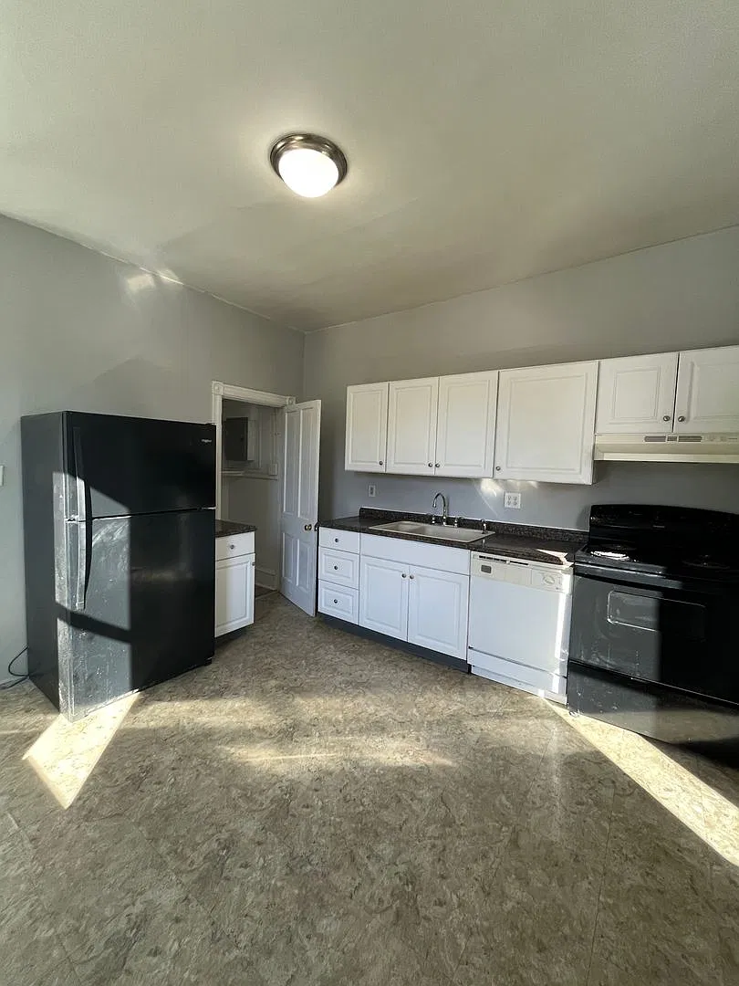 2280 Main Street — Photo 4