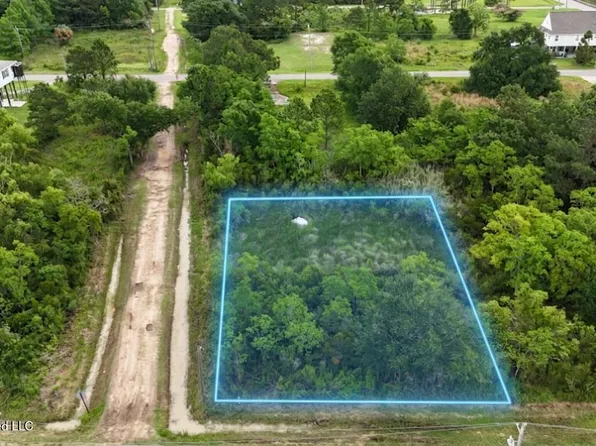 5046 Bordage St Lot 9, Bay Saint Louis, MS 39520