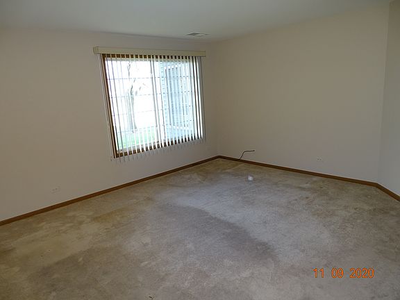 3rd image of 1590 Thornfield Ln #1