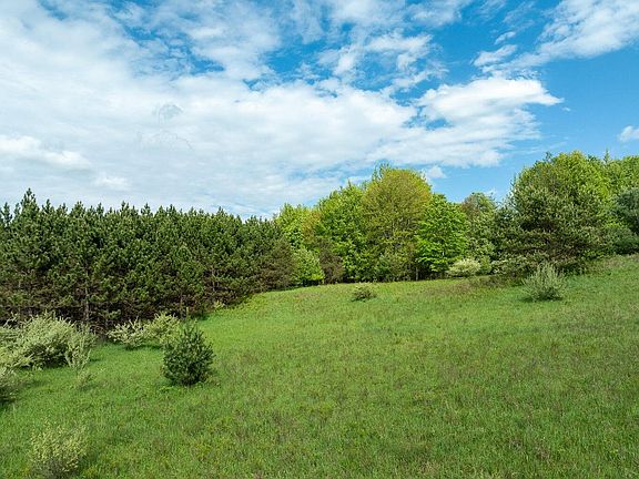 3rd image of 157.22 E 24th St