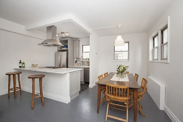 Sold by Summit RE Partners | media 10