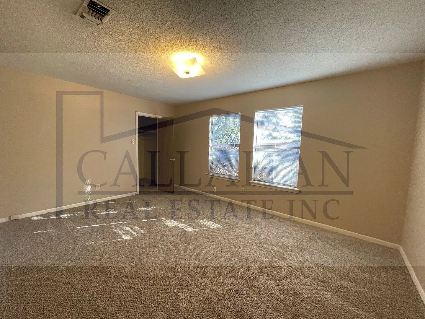 Sherwood 3 bedroom 2 bath — Photo 1
