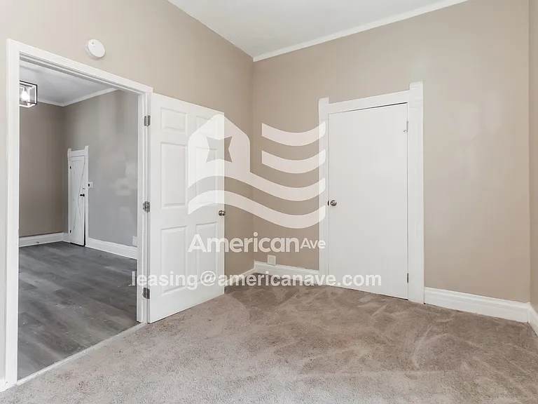 853697_012_bedroom_12.jpg
