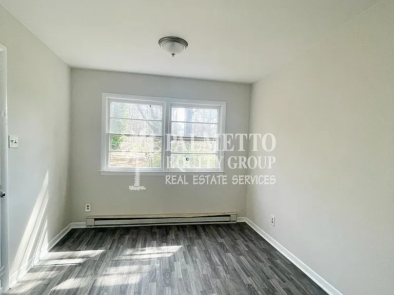 2219 E Gate City Blvd — Photo 4