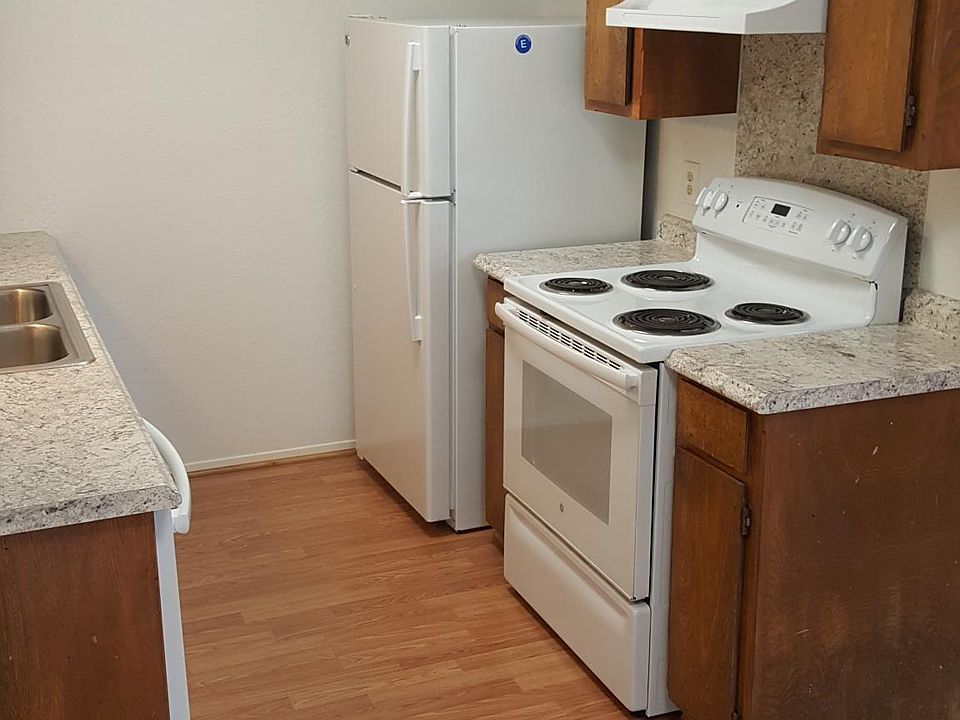 1st image of 501 Claire Ct