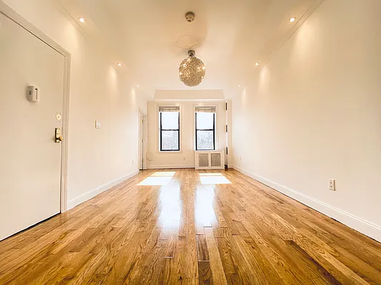 Rented by Compass | media 16