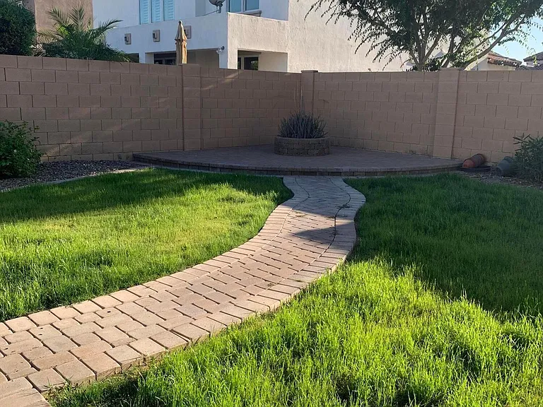 2219 E Wisteria Dr — Photo 38