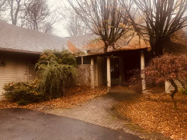 40 Ferncliff Drive, West Hartford, CT 06117