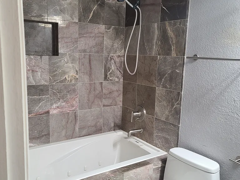 2343 E Springfield Pl — Photo 14