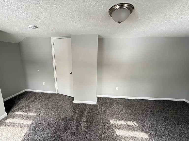 2321 W Main St — Photo 27