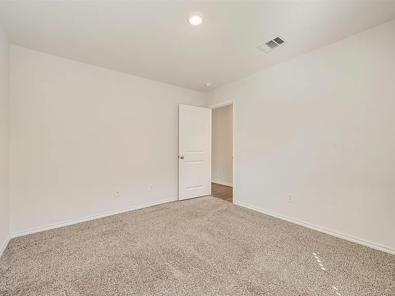 4016 Huntington Dr — Photo 18