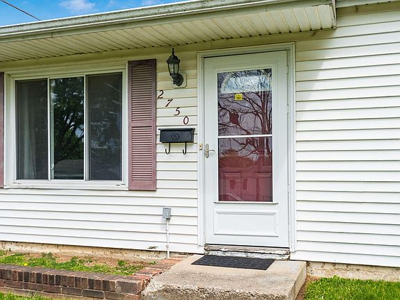 3rd image of 2750 Gibson Dr