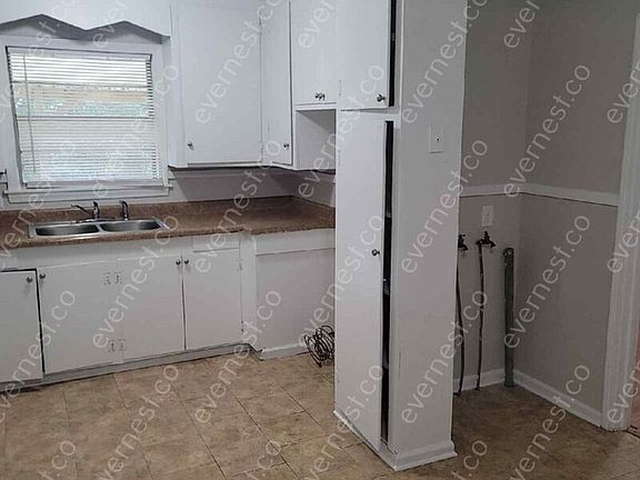 5th image of 3245 Eastland Dr