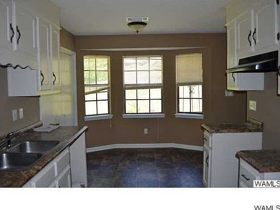 3rd image of 4610 1st Pl NE